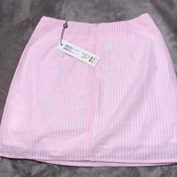 MINK PINK cute mini. Perfect for summer parties!! - Picture 2 of 2